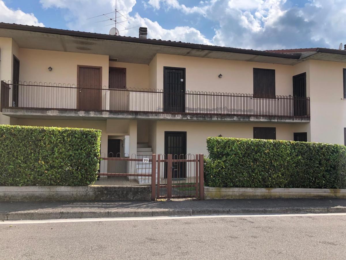 Appartamento Con Piscina A Lazise Exterior foto